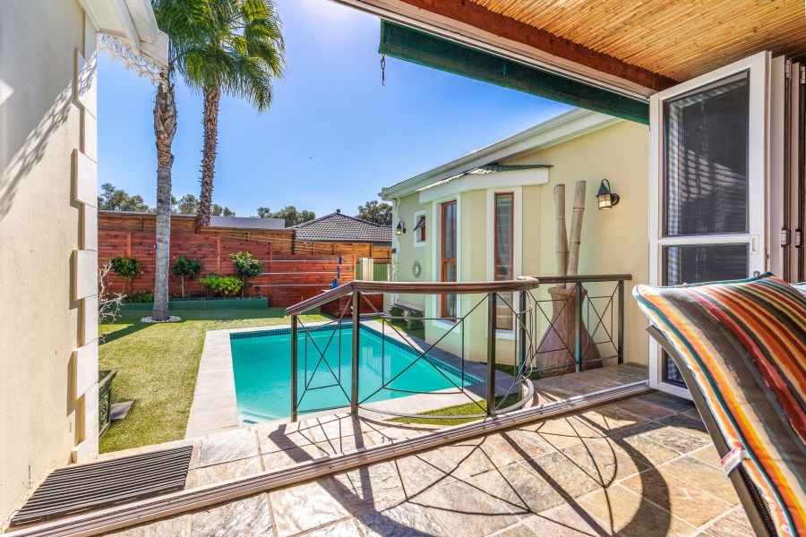 4 Bedroom Property for Sale in Bergsig Western Cape